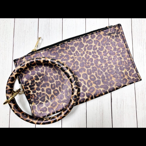 ❌SOLD Wrist keychain bag - Picture 1 of 1